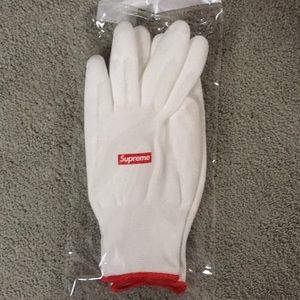 Supreme Gloves